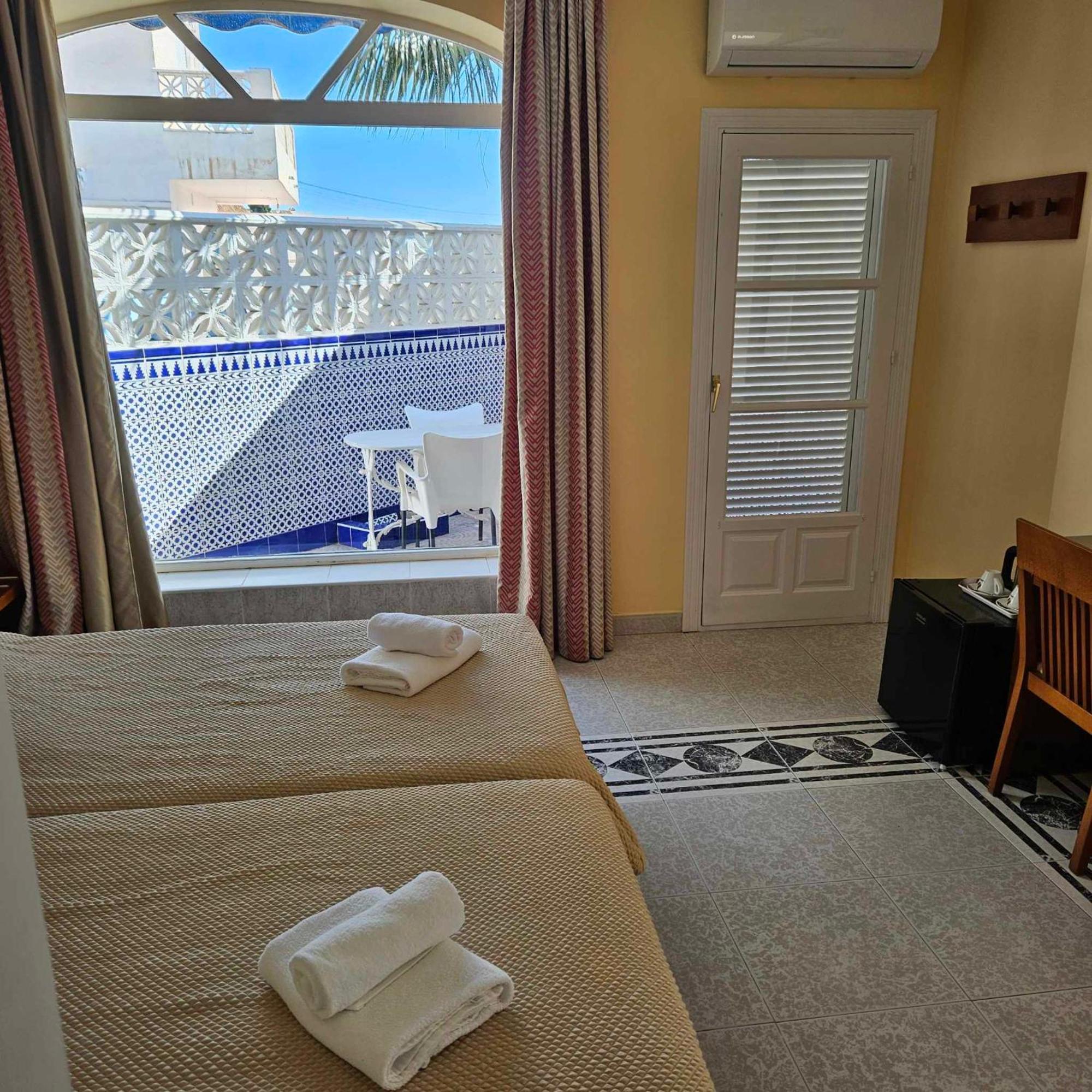 Hotel Marazul By Fitzgeralds Nerja Esterno foto